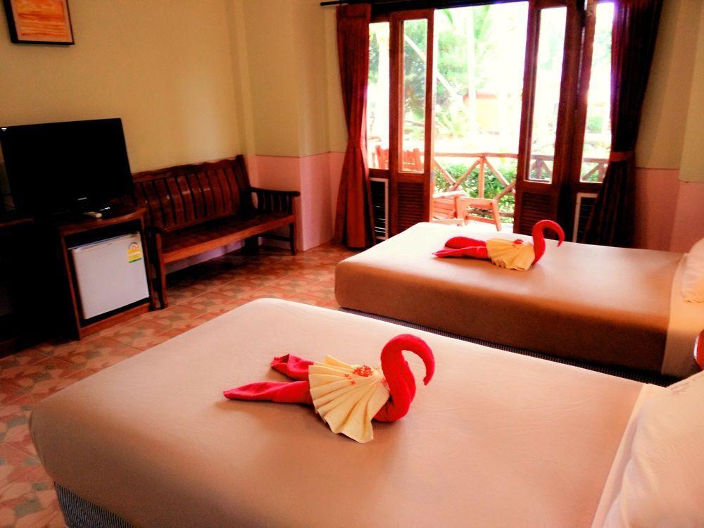 Koh Mook Resort Exterior photo